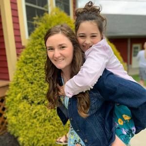 Meet your Posher, Monica